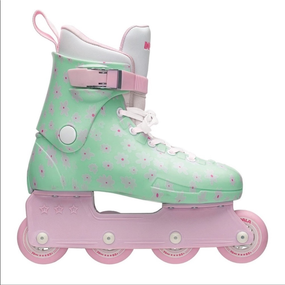 NIB Impala skates mint flower power 10